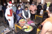 As part of 'Goa Sampurna Yatra', Hon'ble Governor visited Sanguem Taluka on 19.2.2022. Hon'ble Governor along with the First Lady Adv. (Smt.) Reetha Sreedharan offered prayers to Lord Shree Damodar at Zambaulim.