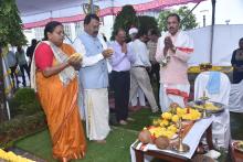 Hon'ble Governor Alongwith First Lady Adv. (Smt.) Reetha Sreedharan performed Pooja of Commencement of Vaman Vriksh Kala Udhyan Work at Raj Bhavan..