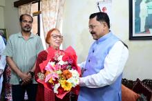 Hon’ble Governor visited the residence of Adv. Libiya Lobo Sardesai, Padmashree Awardee.