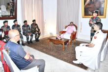 Kohima (Nagaland) (Assam Rifles) interacted with Hon'ble Governor and Exchanged Presentations at Raj Bhavan.