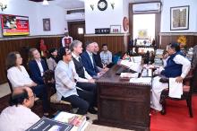 Prof. Harilal Menon, Vice Chancellor Goa University & Asst. Prof Dr. Arjun Adhikari along with German Delegation, Prof. (Dr). Oliver Zielinski, Prof. (Dr). Hans Burchard, Prof. (Dr). Joanna Waniek, and Others called on Hon'ble Governor at Raj Bhavan.