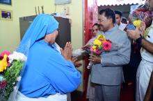 Hon'ble Governor visited Sr. Christobele’s Trust, Mother Teresa Roses & interacted with  the inmates and staff of the Trust and handed over financial assistance.