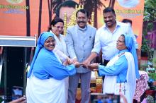 Hon'ble Governor visited Sr. Christobele’s Trust, Mother Teresa Roses & interacted with  the inmates and staff of the Trust and handed over financial assistance.